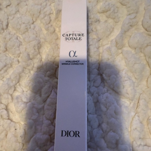 Dior Capture Totale Hyalushot Wrinkle Correcter New - Picture 1 of 5